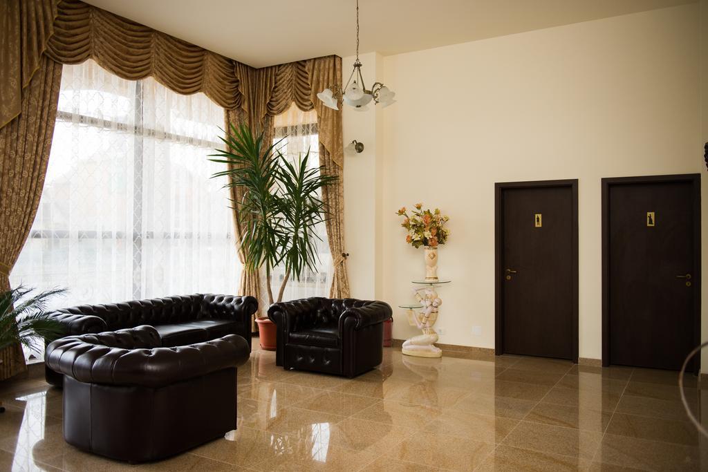 Hotel Miky أراد المظهر الخارجي الصورة